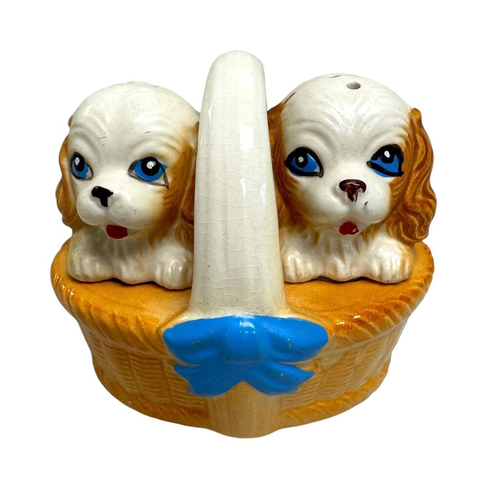 Vintage Spaniel Dog Puppies In Basket Novelty Salt & Pepper Shakers Set -‎ CUTE!